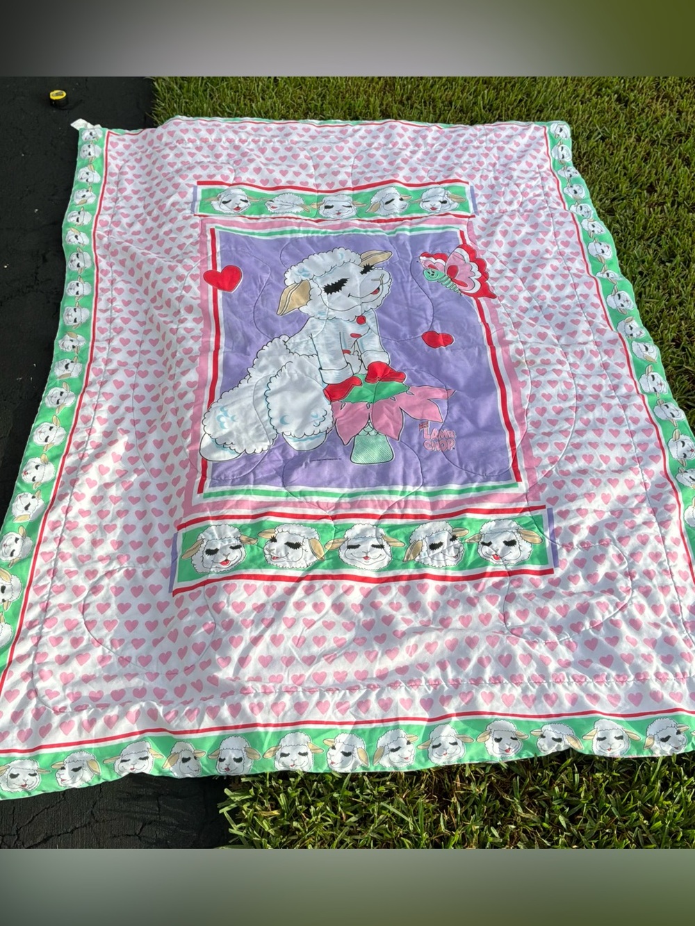 Vintage 1993 Shari Lewis lamb chop twin size comforter